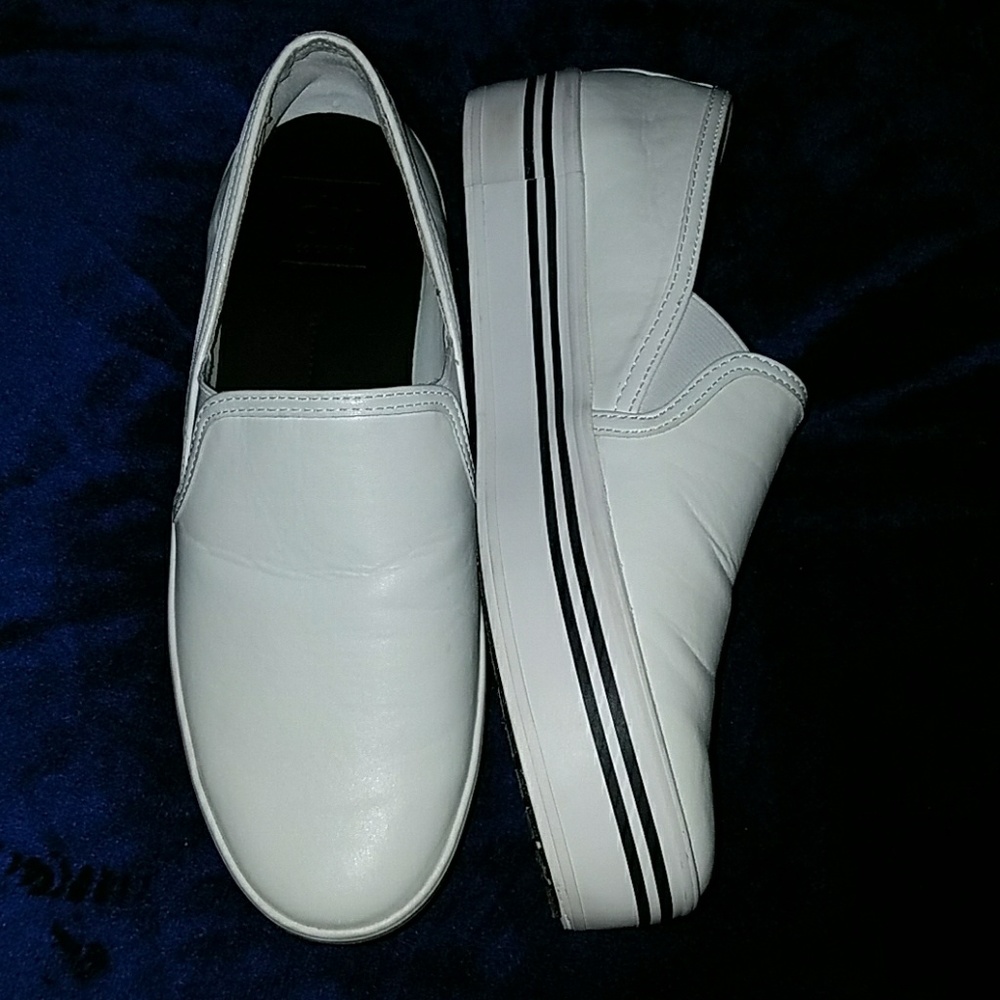 Dolce Vita leather sneakers